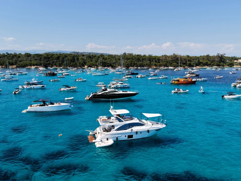 YachtCharter in Golfe-Juan - Azimut Azimut 50 Fly auf SamBoat