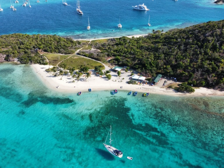 Ein Jeanneau Sun Odyssey 49 mieten in Pointe-à-Pitre