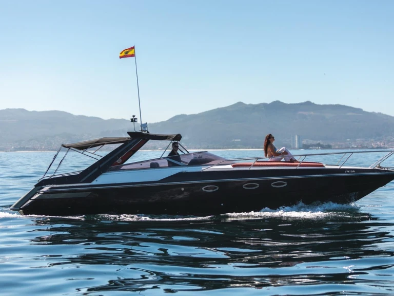 Ein Sunseeker Tomahawk 37 mieten in Vigo