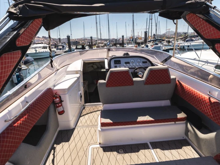Boot mieten Vigo günstig Tomahawk 37