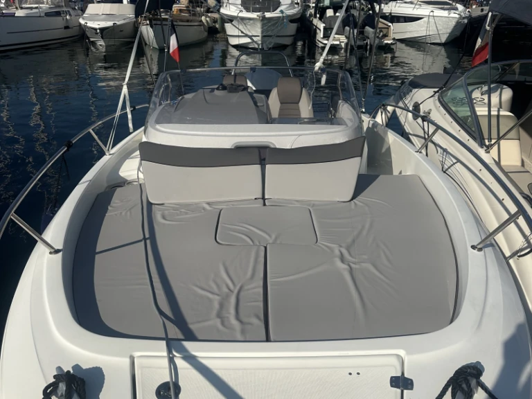 Jeanneau Cap Camarat 7.5 WA mieten Antibes