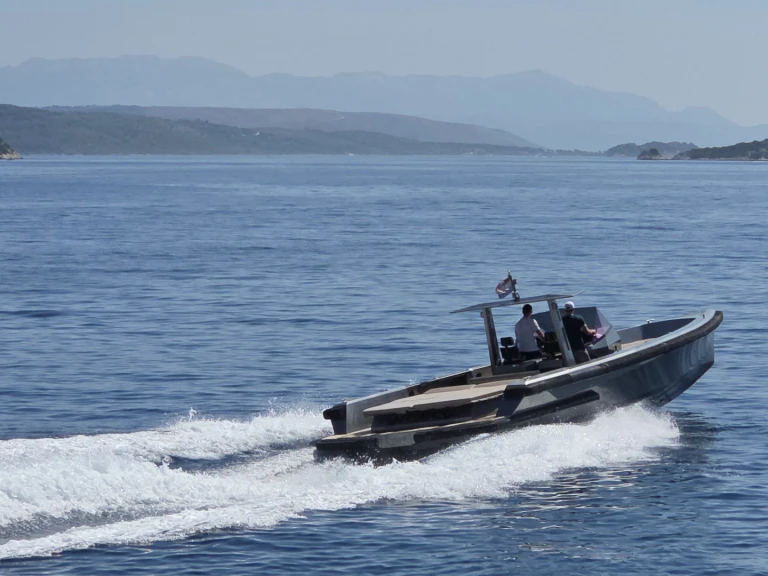 Vermietung Motorboot Wally mit Führerschein