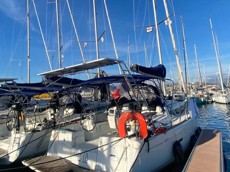 Bootsverleih Jeanneau Sun Odyssey 389 Ajaccio Samboat