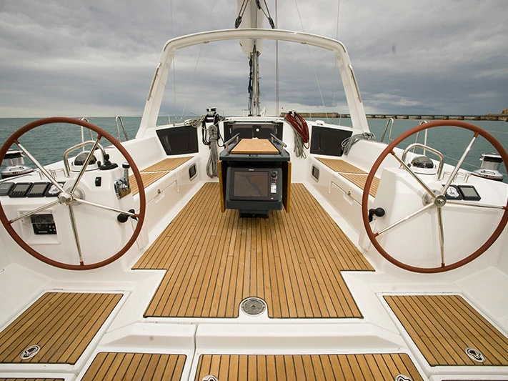 Vermietung Segelboot Bénéteau mit Führerschein