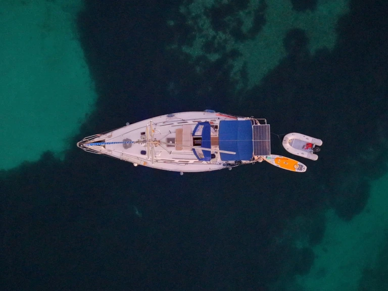 YachtCharter in Sant Antoni de Portmany - Jeanneau Sun Odyssey 44 auf SamBoat