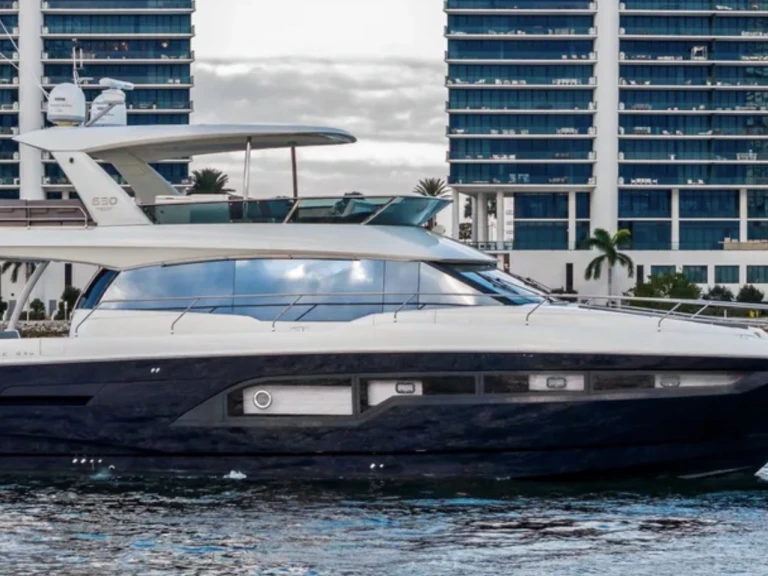 YachtCharter in Miami Beach - Prestige 630 Flybridge auf SamBoat