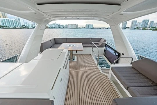 Boot mieten Miami Beach günstig 630 Flybridge