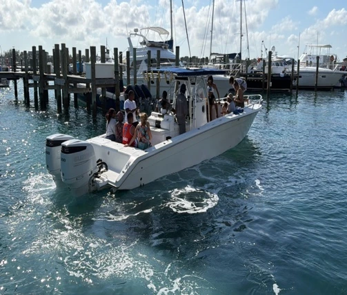 Motorboot mit oder ohne Skipper Marlago mieten in Nassau