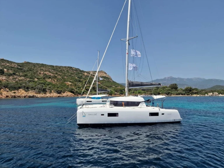 YachtCharter in Pianottoli-Caldarello - Lagoon Lagoon 42 auf SamBoat