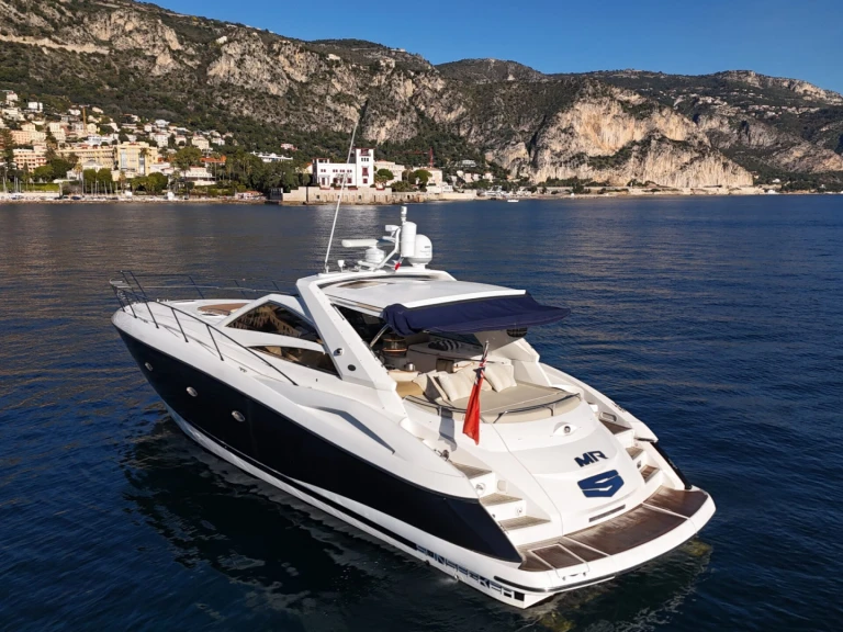 Yacht mieten in Paris zum besten Preis
