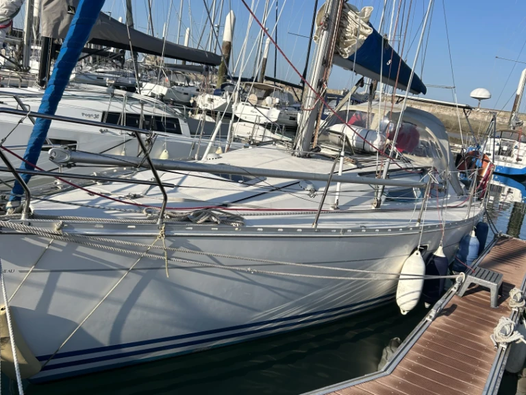 Ein Jeanneau Sun Odyssey 33 mieten in Le Havre