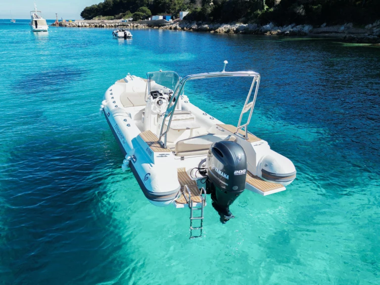Boot mieten Mandelieu-la-Napoule günstig Tempest 700