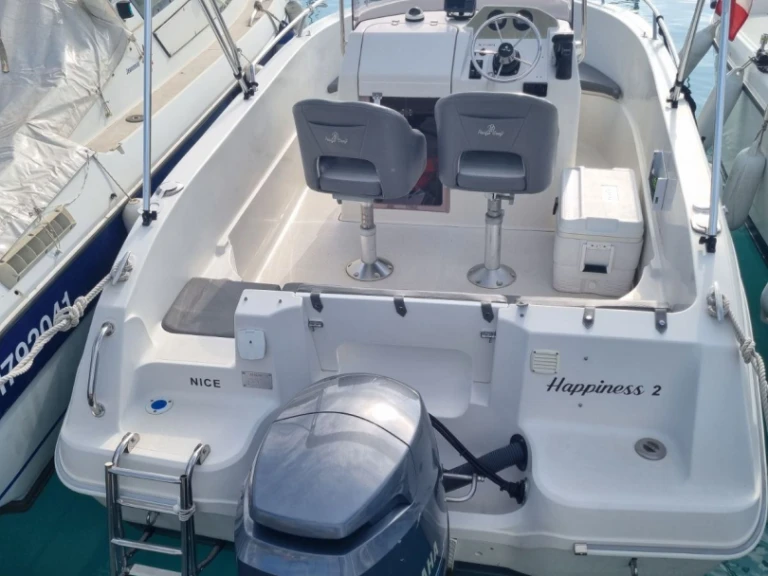 YachtCharter in Saint-Laurent-du-Var - Pacific Craft Pacific Craft 545 Open auf SamBoat