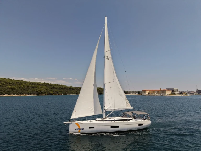 Bavaria Cruiser 50 mieten Pula