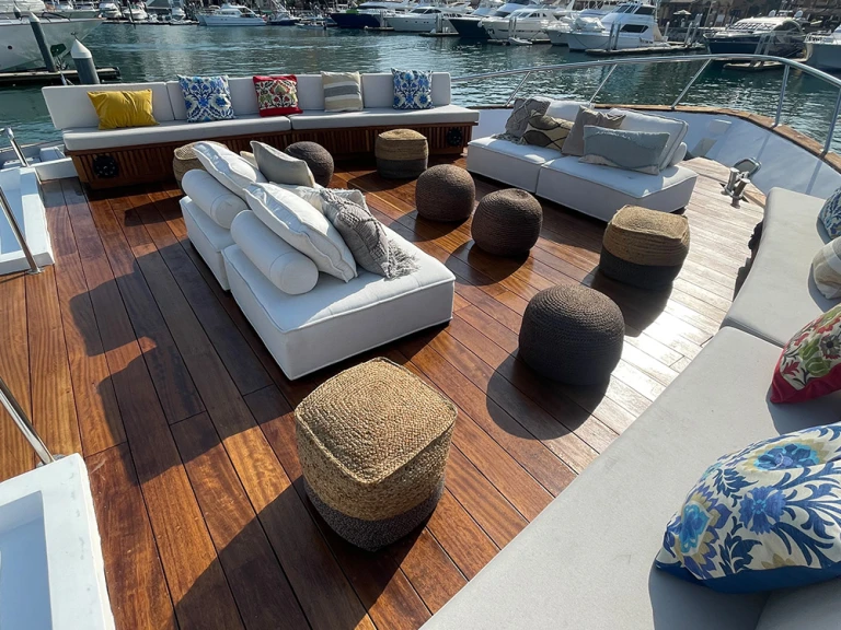 Pelican Luxury Motor Yacht mieten Cabo San Lucas