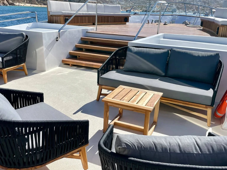 Ein Pelican Luxury Motor Yacht mieten in Cabo San Lucas