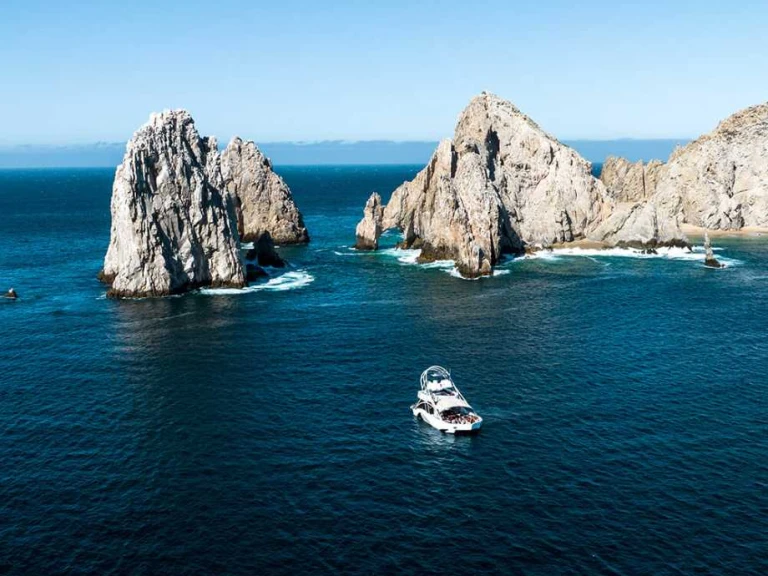 Ein Pelican Luxury Motor Yacht mieten in Cabo San Lucas