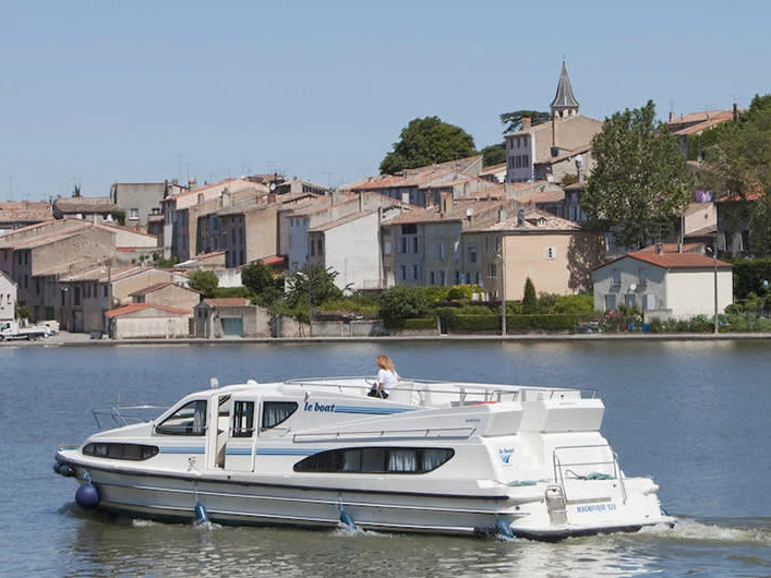 Vermietung Motorboot Le Boat mit Führerschein