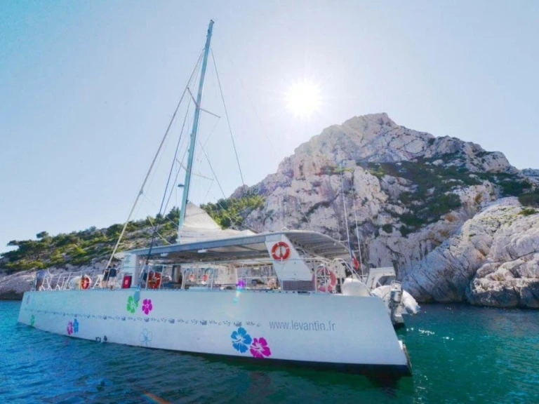 Ein Levantin Ecolorato mieten in Marseille