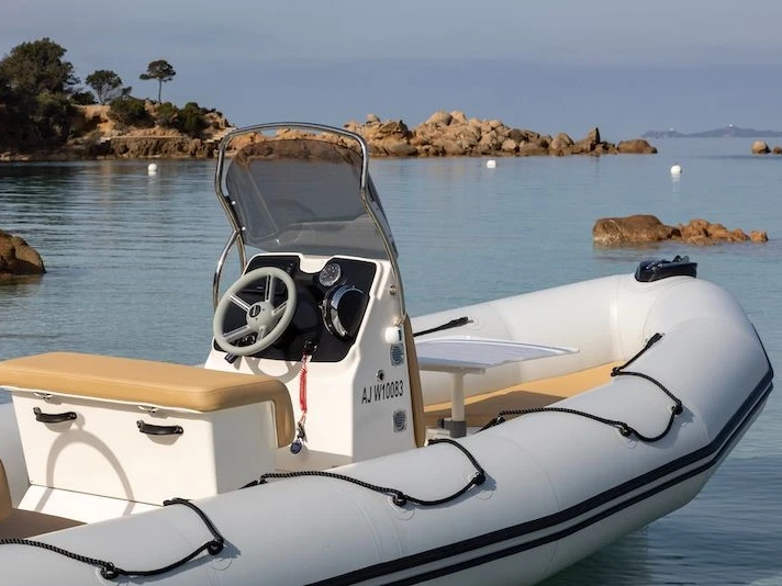 Schlauchboot mieten in Isolella - Bombard BOMBARD 650 SUNRIDER NEO