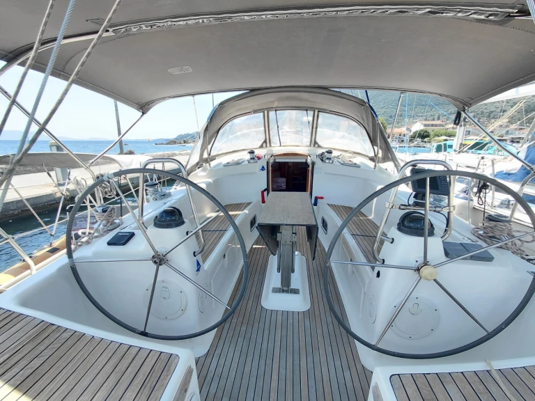 Ein Bavaria Bavaria 43 Cruiser mieten in Lefkáda