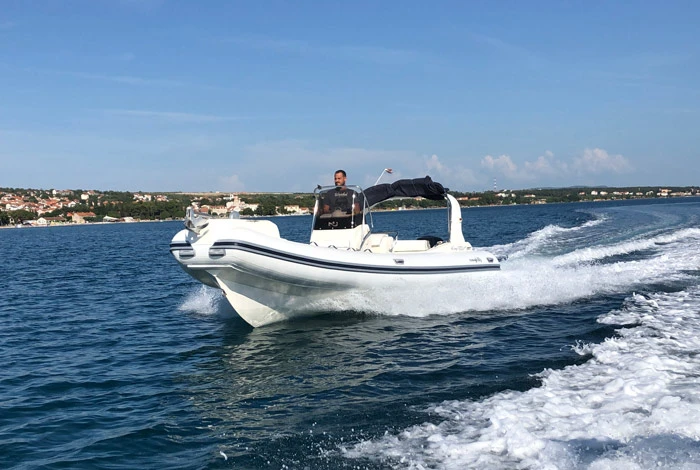 Vermietung Schlauchboot Nuova Jolly mit Führerschein