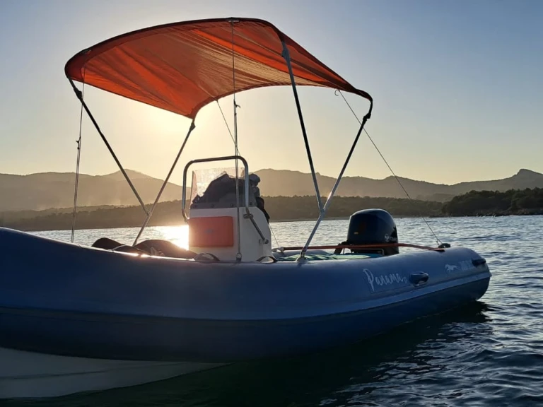 Schlauchboot mieten in Porto Rotondo zum besten Preis