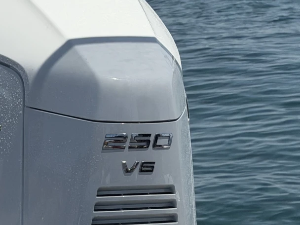 Ein Lomac Turismo 7.0 mieten in Marina de Portimão