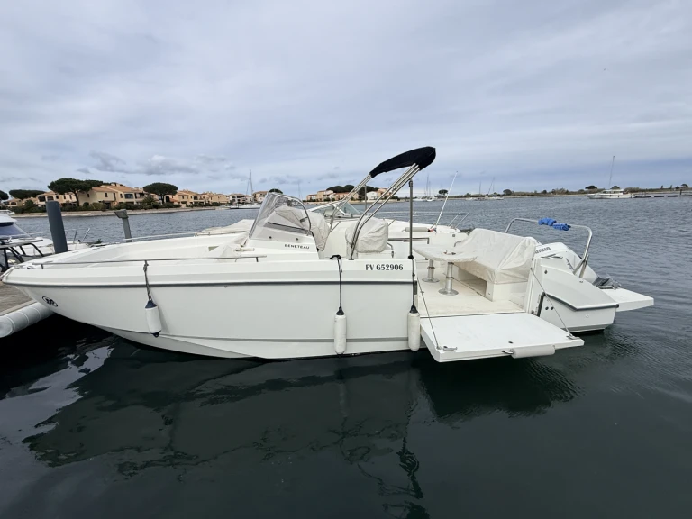 Motorboot mit oder ohne Skipper Bénéteau mieten in Saint-Cyprien