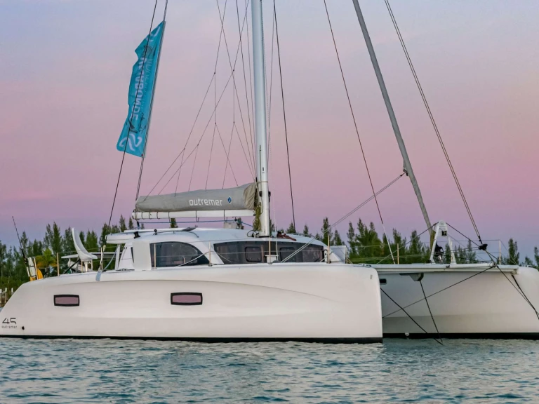 Vermietung Yacht Outremer mit Führerschein