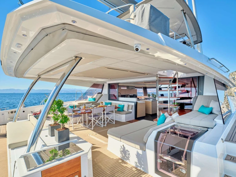 Yacht mieten in Athen zum besten Preis