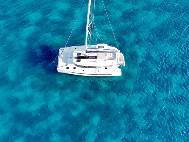 Ein Leopard RESILIENCE mieten in Tortola