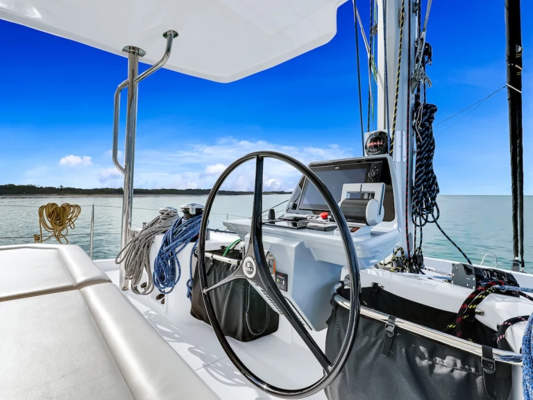 Ein Aquila Aquila 50 Sail mieten in Capo d'Orlando
