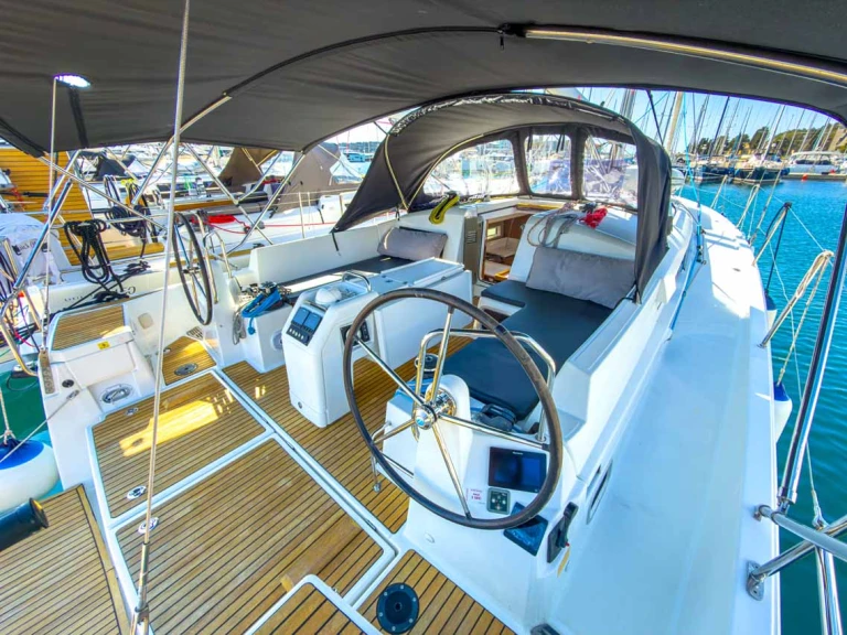 Jeanneau Sun Odyssey 440 mieten Pula