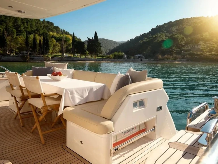 Motorboot mit oder ohne Skipper Princess mieten in Podstrana