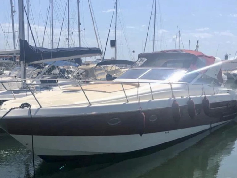 Ein Giorgi-Marine Must 45 mieten in Italien