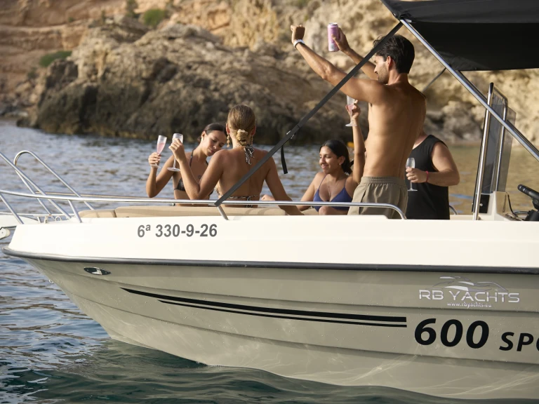 YachtCharter in Sant Antoni de Portmany - Giant 600 open sport auf SamBoat