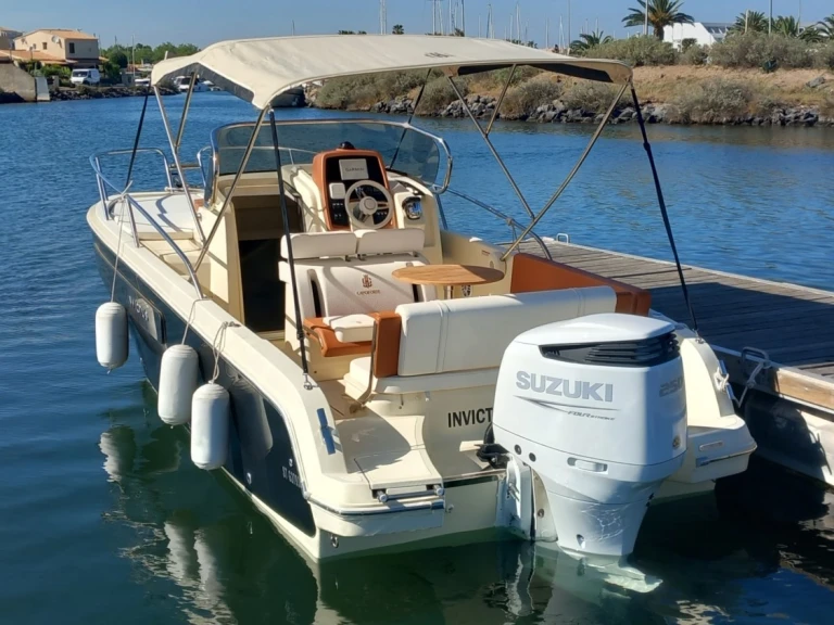 Invictus  Invictus 240 CX mieten Saint-Raphaël