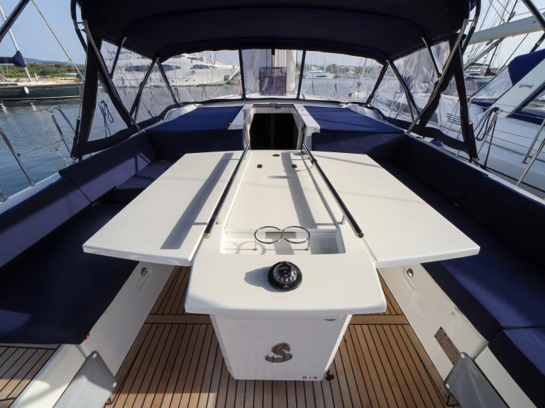 Vermietung Segelboot Bénéteau mit Führerschein