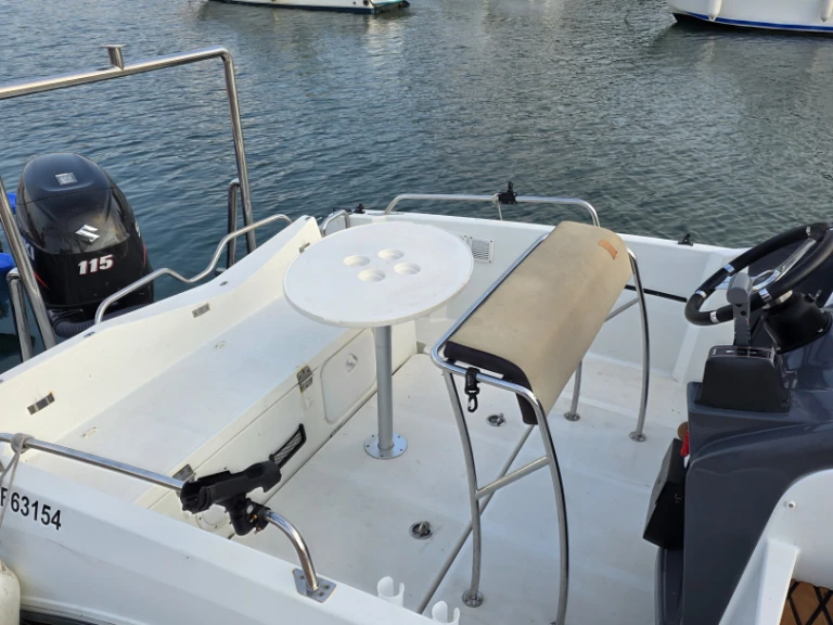 Ein Bénéteau Flyer 5.5 SUNdeck mieten in Saint-Jean-de-Luz