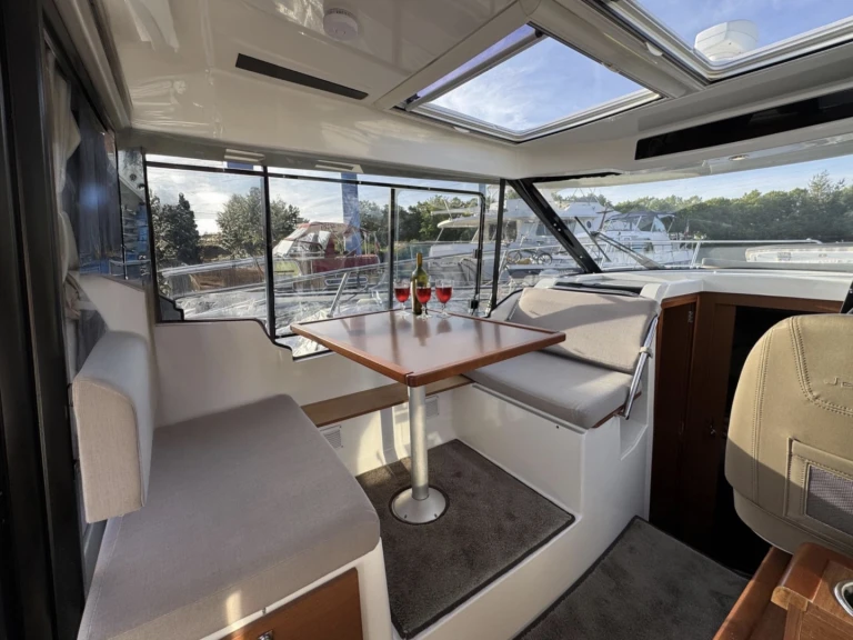 YachtCharter in Asnières-sur-Seine - Jeanneau Merry Fisher 895 auf SamBoat