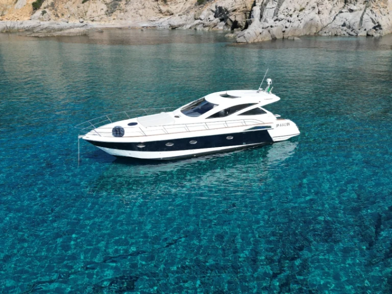 Motorboot mit oder ohne Skipper Giorgi mieten in Villasimius