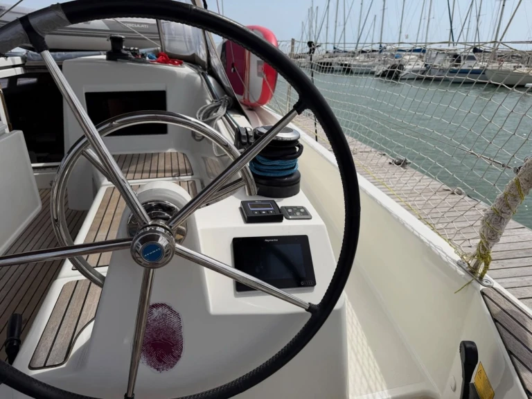 YachtCharter in Cecina - Jeanneau Sun Odyssey 410 auf SamBoat