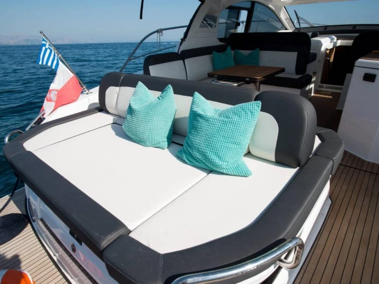 Yacht mieten in Lefkáda zum besten Preis