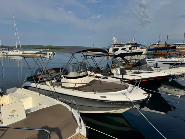 Ein Fisher Fisher 20 mieten in Tkon