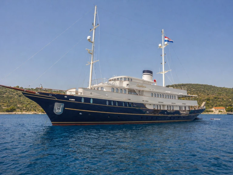 Vermietung Yacht Custom mit Führerschein