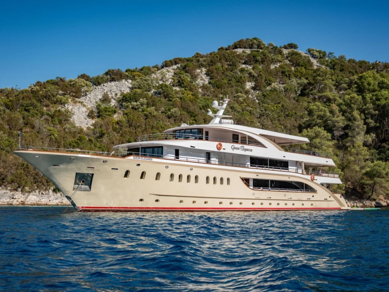 Ein Custom Queen Eleganza mieten in Kroatien