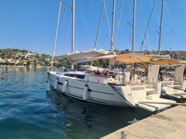 Segelboot mit oder ohne Skipper Dufour mieten in Zaton