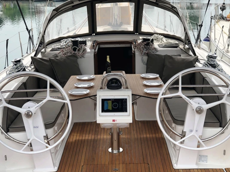 Ein Bavaria Cruiser 46 mieten in Lefkáda
