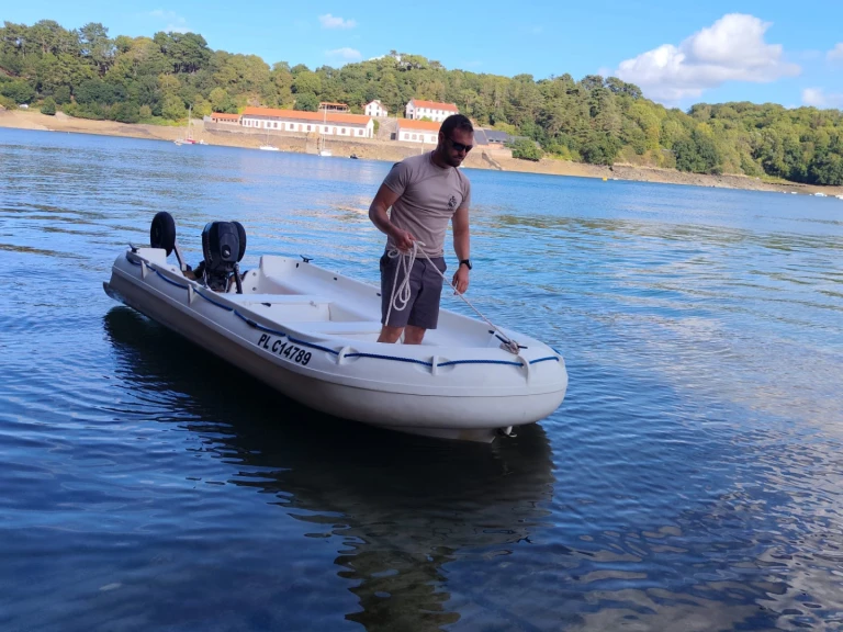 YachtCharter in Lézardrieux - Fun Yak Fun Yak 390 auf SamBoat